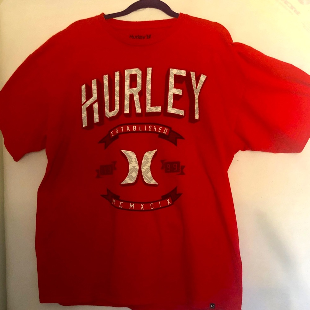 HURLEY RED GRAPHIC T-SHIRT SIZE XL